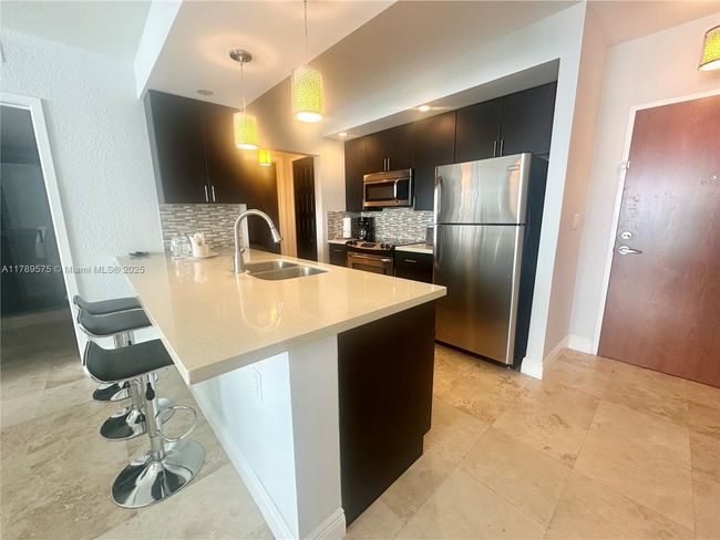 APT-5Y - 3801 S Ocean Dr, Condo with 1 bedrooms, 1 bathrooms and null parking in Hollywood FL | Image 8
