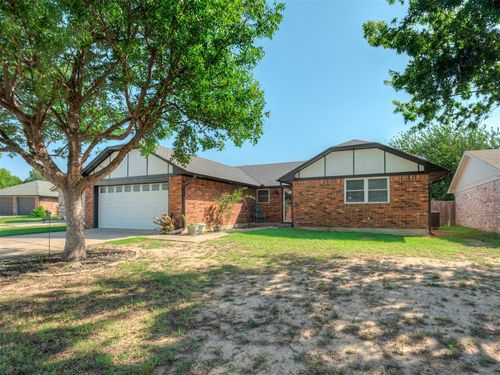 907 None Ranchoak Ct, Yukon, OK, 73099 | Card Image