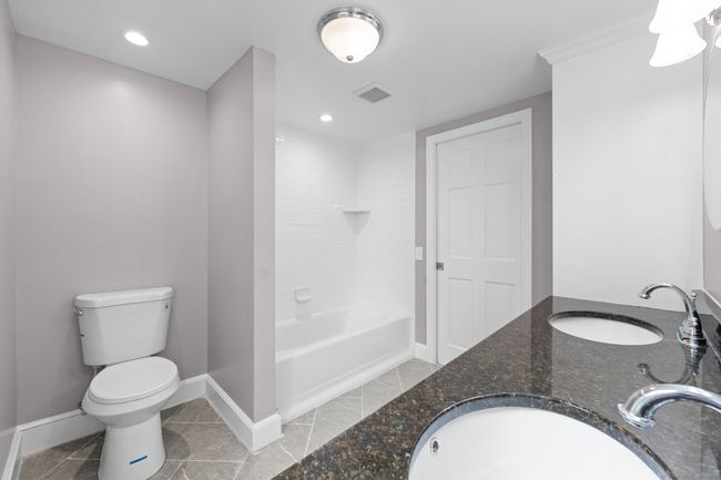 This full bath features granite counters as well! | Image 34