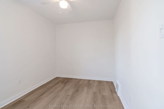 76 Cloverhill Rd, House other with 3 bedrooms, 3 bathrooms and 3 parking in Hamilton ON | Image 9