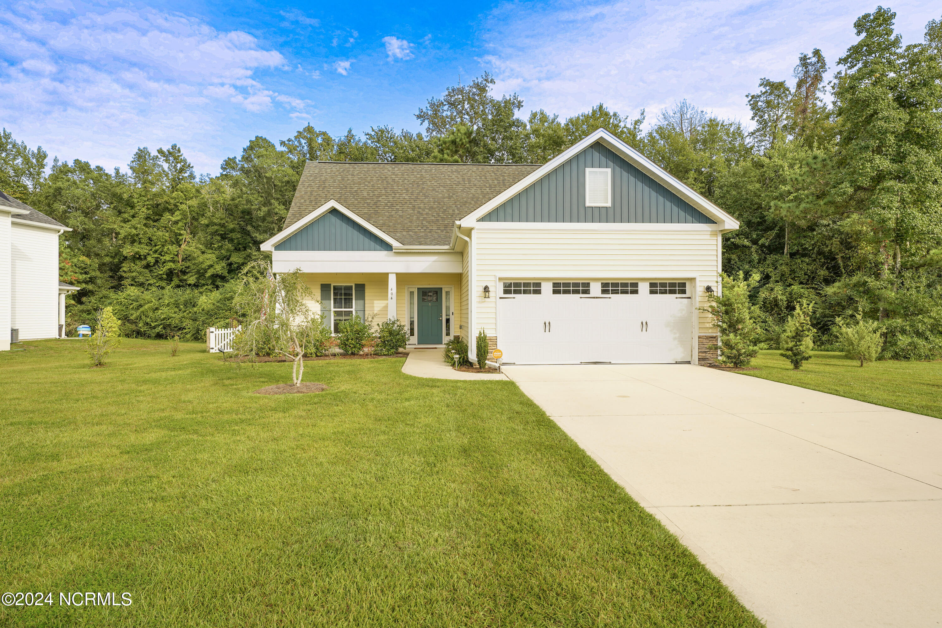 Jasmine Way, Burgaw, NC 28425