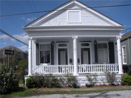 3827 Coliseum St, New Orleans, LA, 70115-3710 | Card Image