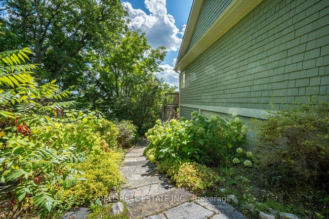 1466 Northey's Bay Rd, House other with 4 bedrooms, 3 bathrooms and 4 parking in North Kawartha ON | Image 36