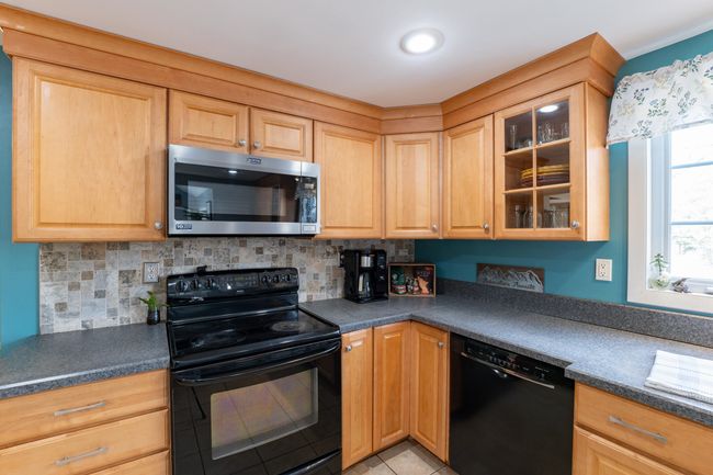 36 Bangor St, House other with 4 bedrooms, 2 bathrooms and null parking in Gorham NH | Image 33