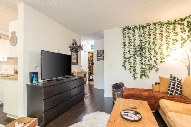 105 - 1365 E 7 Th Avenue, Condo with 1 bedrooms, 1 bathrooms and 1 parking in Vancouver BC | Image 4