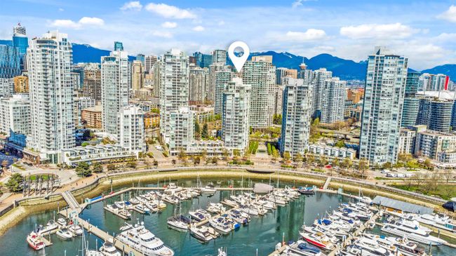 3R - 1077 Marinaside Crescent, Townhouse with 2 bedrooms, 2 bathrooms and 1 parking in Vancouver BC | Image 25