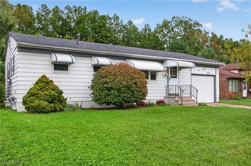 972 Rosewood Drive, Elyria, OH, 44035 | Card Image