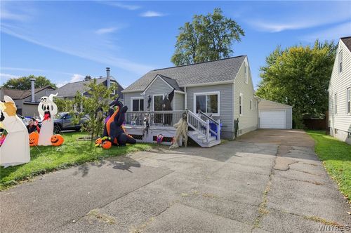 114 Knox Ave, West Seneca, NY, 14224-1210 | Card Image