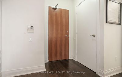 LOFT-4 - 2191 Yonge St, Condo with 1 bedrooms, 1 bathrooms and null parking in Toronto ON | Image 2