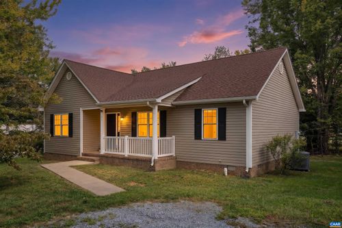 38 Hayrick Rd, WAYNESBORO, VA, 22980-9238 | Card Image