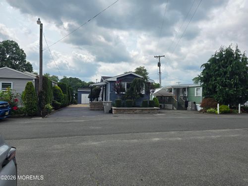 7 Shady Lake Cir, Jackson, NJ, 08527-4452 | Card Image
