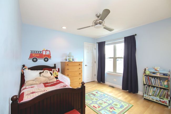 2306 Sundrop Dr, House other with 3 bedrooms, 4 bathrooms and 2 parking in Glenview IL | Image 15