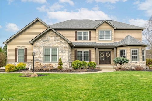 6607 Woodbridge Cir Nw, Massillon, OH, 44646-9122 | Card Image
