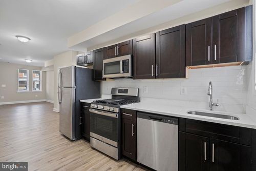 2712 Ashland Ave, BALTIMORE, MD, 21205-1708 | Card Image