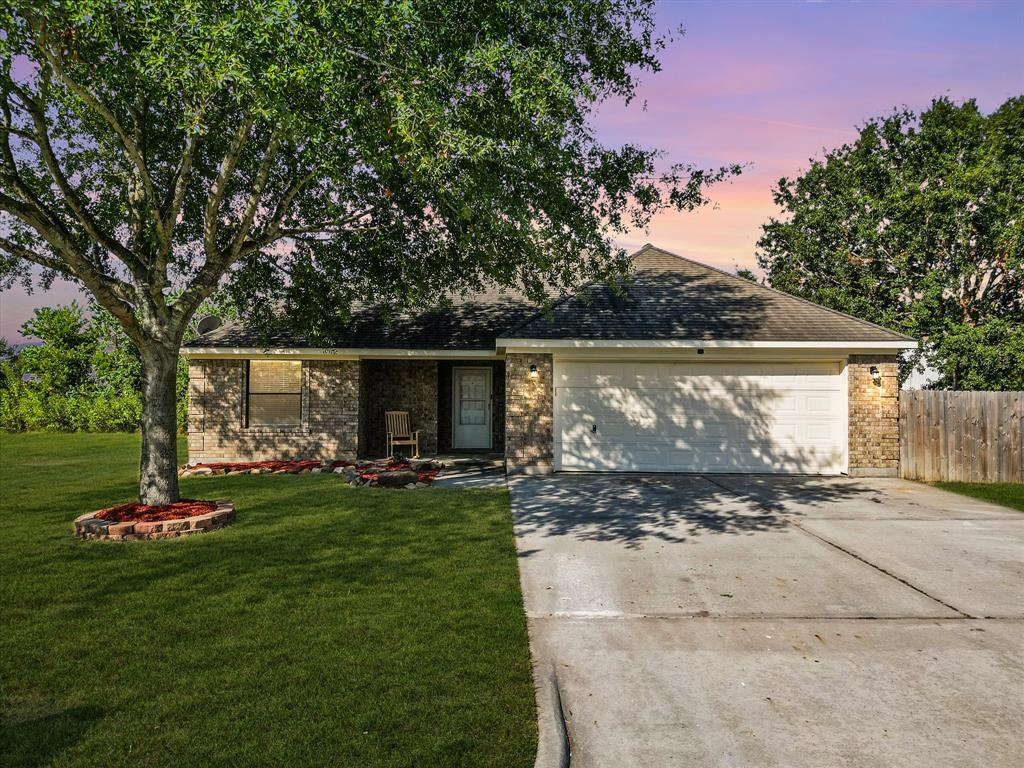 2111 N Loc Loma Lane, For Sale in La Porte Zoocasa