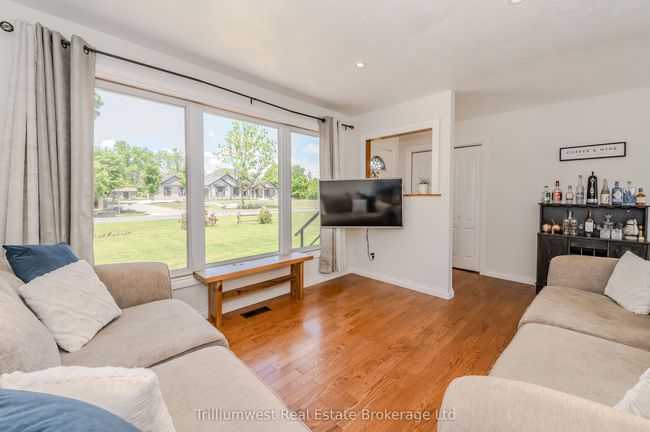 21 Emma St, House other with 3 bedrooms, 2 bathrooms and 4 parking in Princeton ON | Image 8