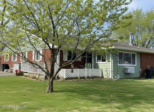 11 B Lark St, Manchester, NJ, 08759-5188 | Card Image