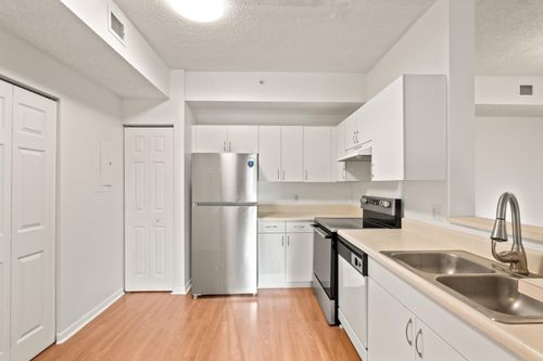 e205-6960 Sw 39th St, Davie, FL, 33314-2449 | Card Image