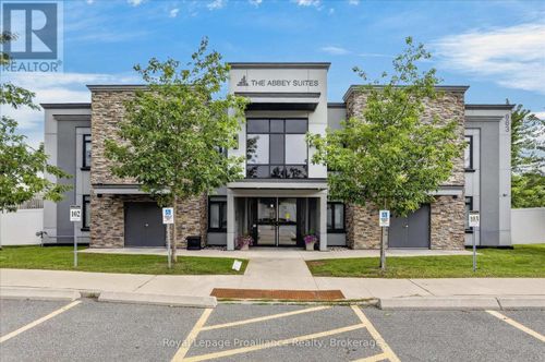 206-863 Abbey Lane, Peterborough, ON, K9H0J3 | Card Image