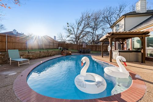 7916 Old Hickory Dr, North Richland Hills, TX, 76182-6000 | Card Image