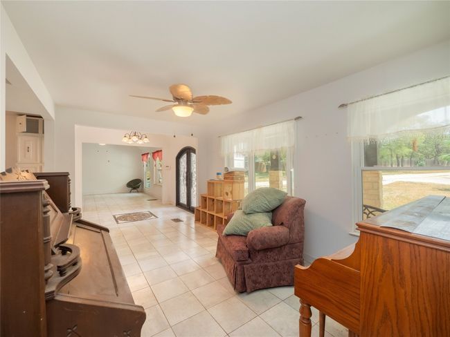 368 Riddle Rd, House other with 4 bedrooms, 3 bathrooms and null parking in Cedar Creek TX | Image 4