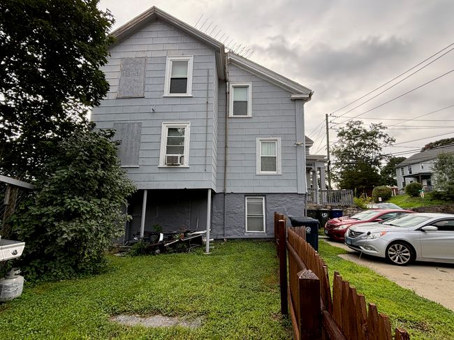 151 Union St, Home with 8 bedrooms, 3 bathrooms and 3 parking in Willimantic CT | Image 8