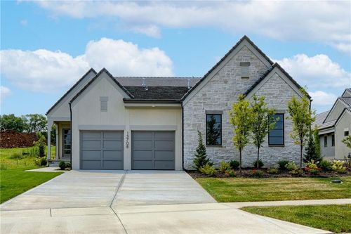 13708 Pembroke Cir, Leawood, KS, 66224-4200 | Card Image