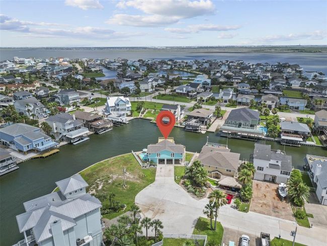 Aerial - Peninsula location w/ Deep-Water access | Image 45