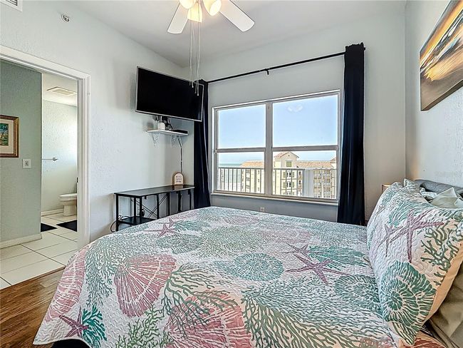 Queen bedroom with beach views | Image 36