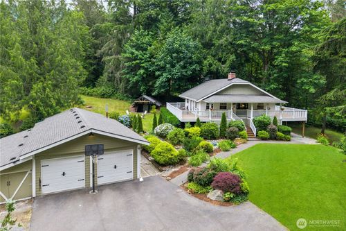 16820 269th Ave Se, Issaquah, WA, 98027-8267 | Card Image