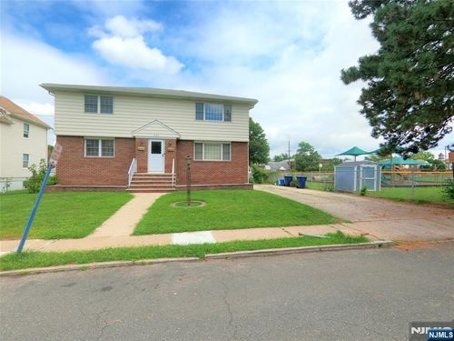 404 Jackson Ave, Hackensack, NJ, 07601-6501 | Card Image