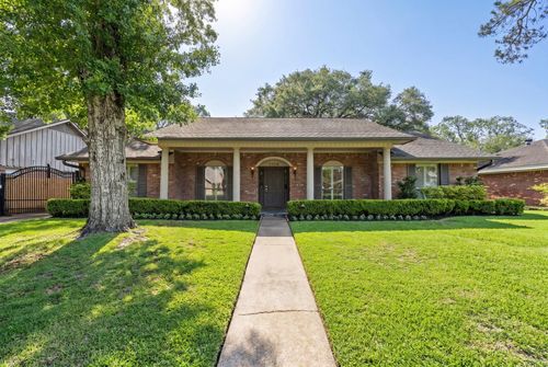 5350 Dumfries Dr, Houston, TX, 77096-5121 | Card Image
