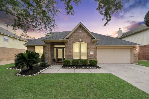 12320 Evening Bay Dr, Pearland, TX, 77584-8827 | Card Image