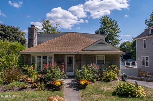 109 Ruskin Dr, Altoona, PA, 16602-2915 | Card Image