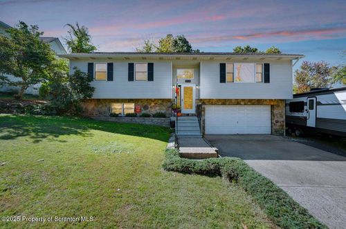1332 E Elm St, Scranton, PA, 18505-3920 | Card Image