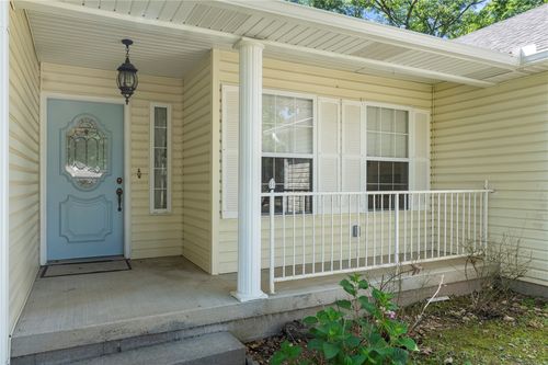 4 Hillcrest Dr, Holiday Island, AR, 72631-5211 | Card Image