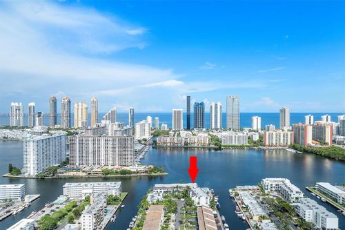 ph5a-4000 Ne 168th St, North Miami Beach, FL, 33160-3595 | Card Image