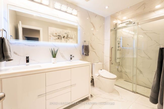 110 Simmons Blvd, House attached with 6 bedrooms, 3 bathrooms and 4 parking in Brampton ON | Image 16