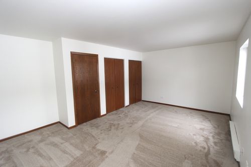 apt-13-419 Berkshire Dr, Crystal Lake, IL, 60014-2801 | Card Image