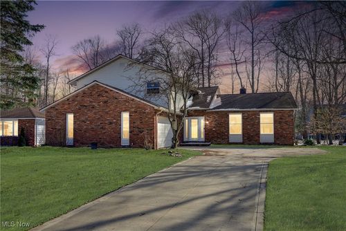 3969 E Ash Ln, Beachwood, OH, 44122-4703 | Card Image