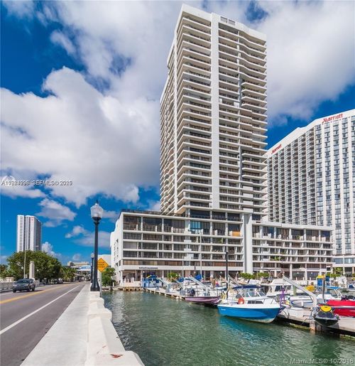 apt-11j-555 Ne 15th St, MIAMI, FL, 33132-1401 | Card Image