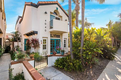 4040 E 6th St, Long Beach, CA, 90814-1748 | Card Image