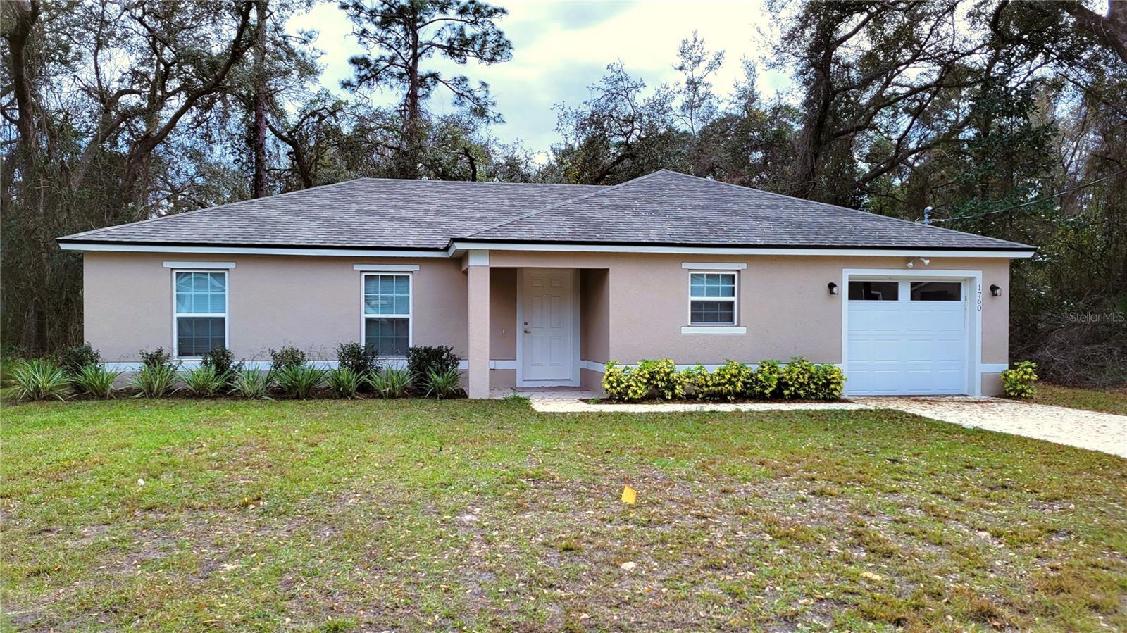 15th St, Orange City, FL 32763