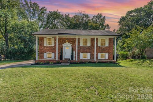6000 Ferndale Pl, Charlotte, NC, 28215-1804 | Card Image