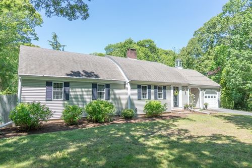 121 Salt Rock Rd, Barnstable, MA, 02630-1615 | Card Image