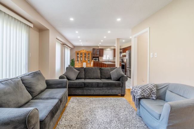 32 Randall Ave, House other with 4 bedrooms, 3 bathrooms and 5 parking in Markham ON | Image 13