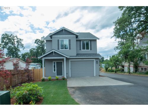 15935 Apperson Blvd, Oregon City, OR, 97045-1101 | Card Image