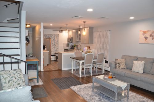 111 Centerbrook Rd, Hamden, CT, 06518-3401 | Card Image