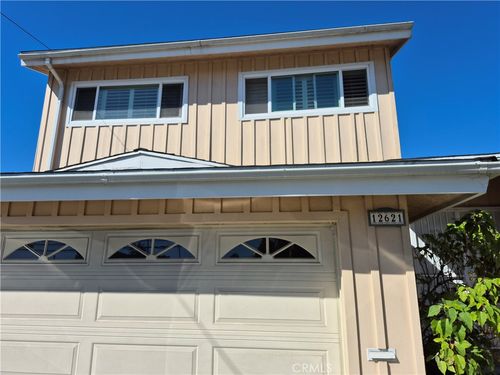 12621 S Hoover St, Los Angeles, CA, 90044-3837 | Card Image