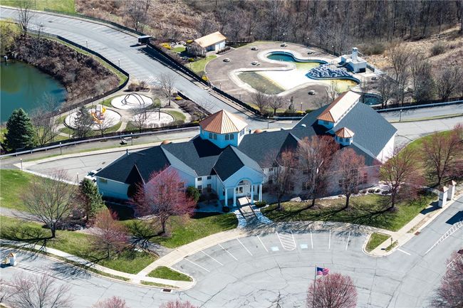 302 Pointe View Dr, Townhouse with 3 bedrooms, 3 bathrooms and 2 parking in Mars PA | Image 40